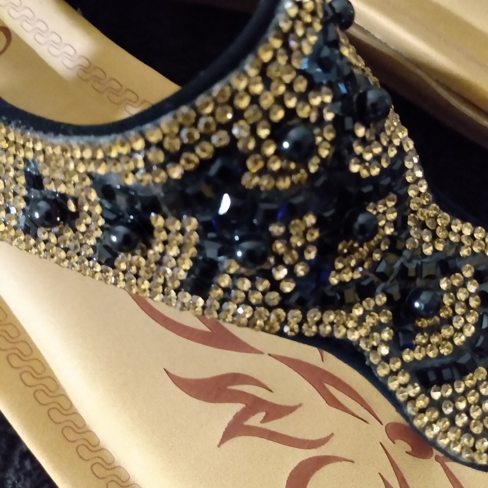 Sandals - Picture 5 of 9